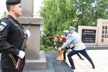 В Акмолинской области почтили память погибших при исполнении служебного долга полицейских