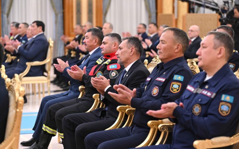 Глава государства: «Рисковать своей жизнью ради спасения других – это настоящий подвиг»