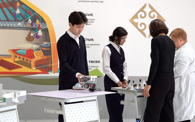 Қосымша білім беру