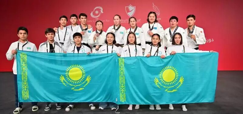 Медали и рекорды: как казахстанцы выступили на юношеских Азиатских играх