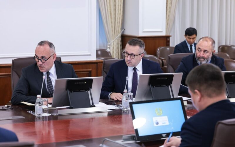 Реализация поручений Президента: в Правительстве рассмотрели ход модернизации аэропорта города Алматы