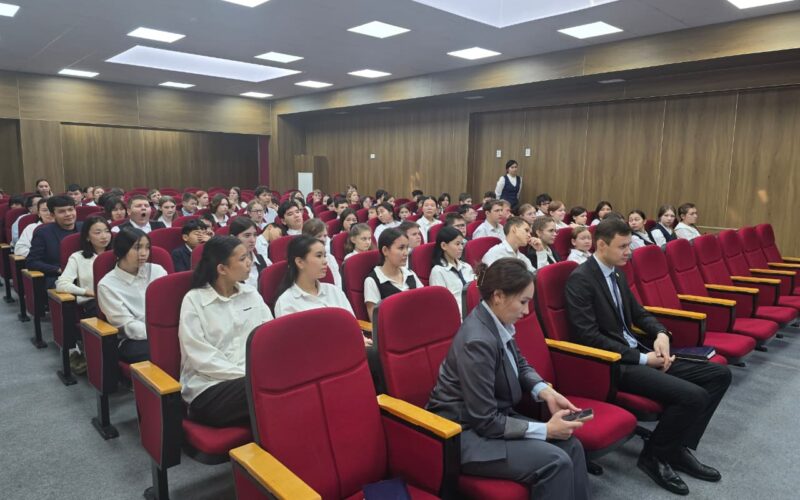 Мемлекет басшысының «Заң мен Тәртіп» бастамасын іске асыру аясында облыс прокуратурасы «Прокурор сағаты» атты жаңа білім беру-алдын алу жобасын қолға алды