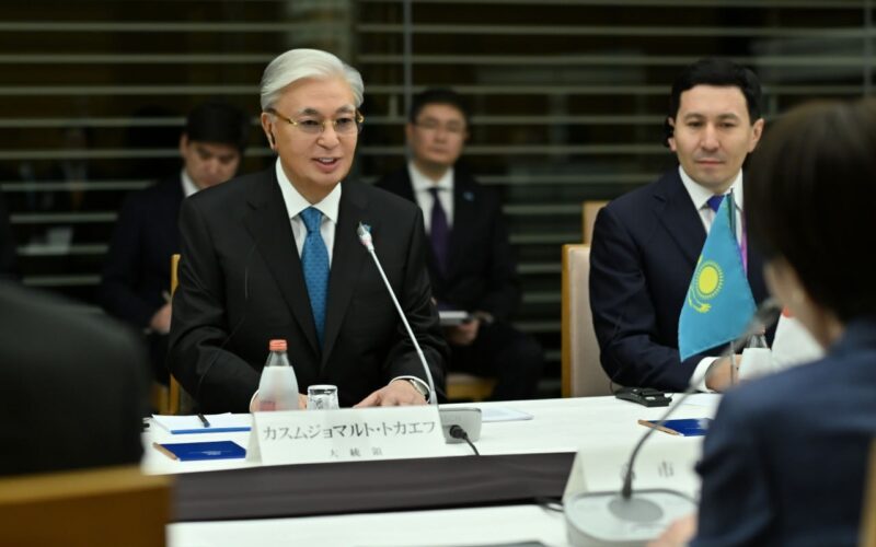 Мемлекет басшысы Жапонияның Премьер-министрі Санаэ Такаичимен келіссөз жүргізді