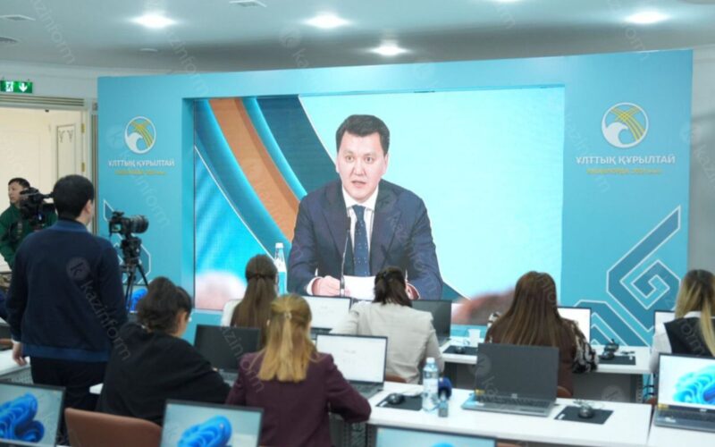 Ерлан Карин: По итогам курултая в Бурабае принято 6 законов и начата работа над 10 законопроектами