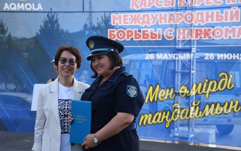 «Я выбираю жизнь»: около 2000 жителей Кокшетау объединила масштабная антинаркотическая акция