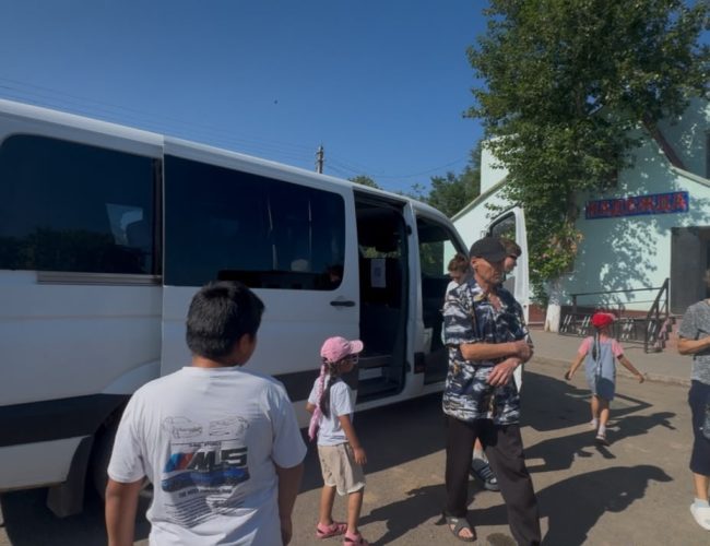 В Егиндыкольском районе впервые за 35 лет запустили социальный автобус