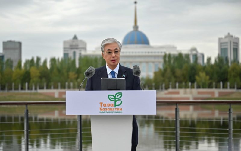 Президент Қасым-Жомарт Тоқаев «Таза Қазақстан» акциясына қатысушылар алдында сөз сөйледі