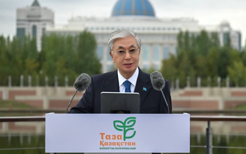 Президент Касым-Жомарт Токаев выступил перед участниками акции «Таза Қазақстан»