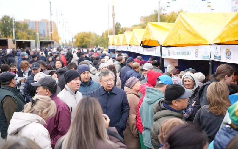 200 тонн продукции по доступным ценам: в Кокшетау прошла сельхозярмарка
