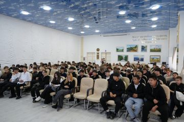Таңдау құны: Көкшетауда бұрынғы сотталған жеңіл табыстың салдары туралы студенттерге айтып берді